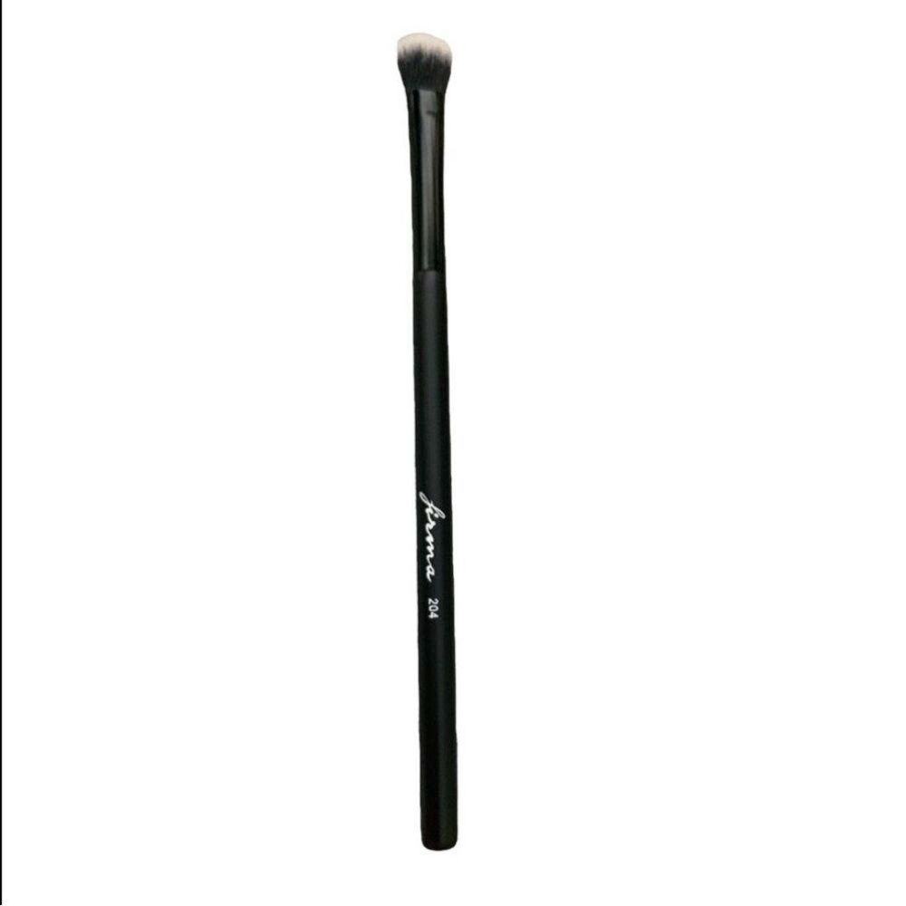 2/$10! Firma 204 Wide Blender Eyeshadow Brush Brand New